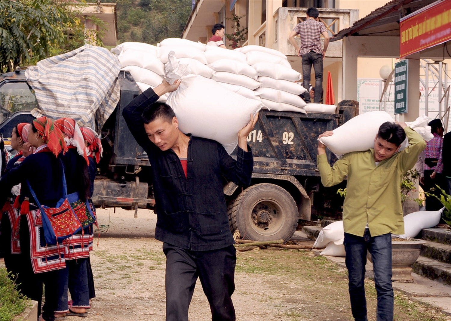 Xuất cấp hơn 1.700 tấn gạo cho Đắk Lắk hỗ trợ người dân bị thiệt hại do thiên tai