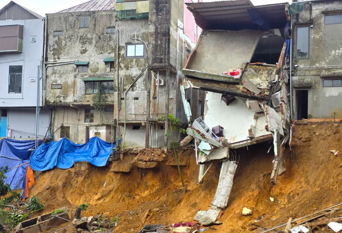 Quảng Trị: Công bố tình huống khẩn cấp về thiên tai do sạt lở