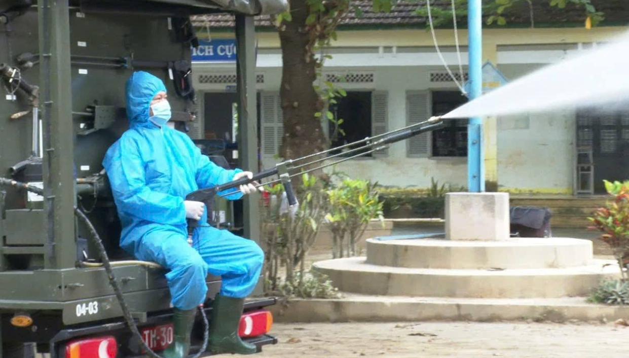 Tăng cường phòng chống dịch bệnh sau đợt mưa lũ lịch sử