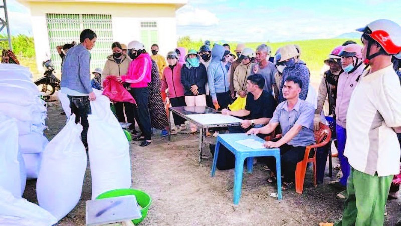 Khánh Hoà: Khẩn trương hỗ trợ gạo cho người dân thiệt hại do mưa lũ