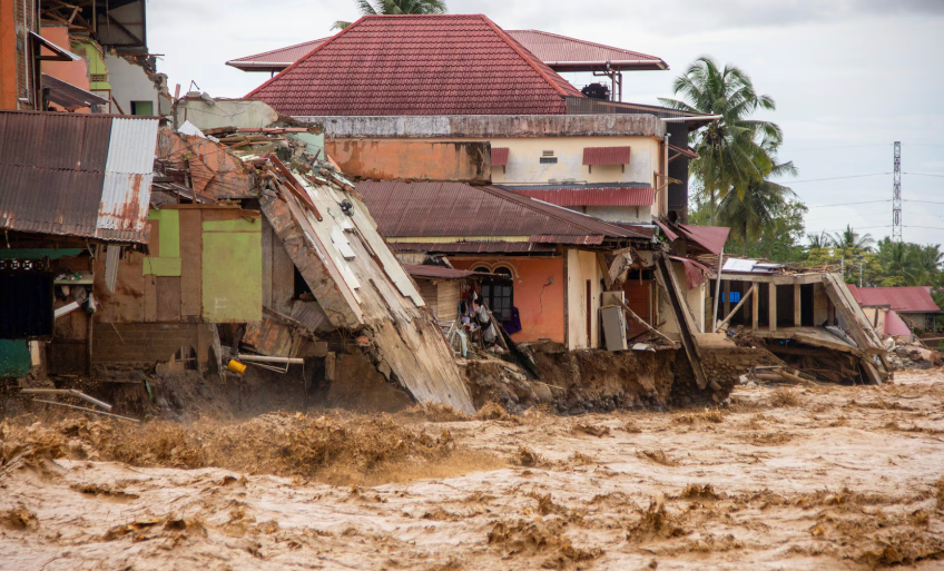 Indonesia: Hàng trăm người thiệt mạng do lũ lụt, sạt lở đất