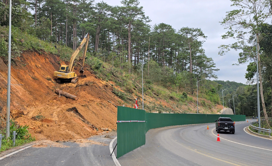 Lâm Đồng: Tạm dừng lưu thông trên đèo Prenn vào Đà Lạt từ 11h trưa nay