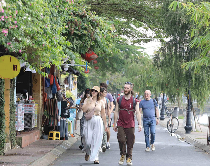 Infographic: Việt Nam đón 9,2 triệu khách du lịch quốc tế trong 5 tháng đầu năm.html