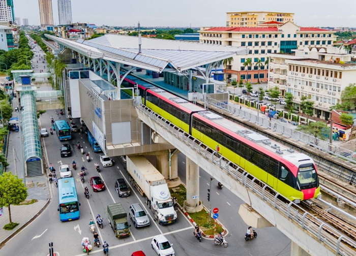 Hà Nội: Đẩy nhanh lộ trình chuyển đổi phương tiện giao thông xanh