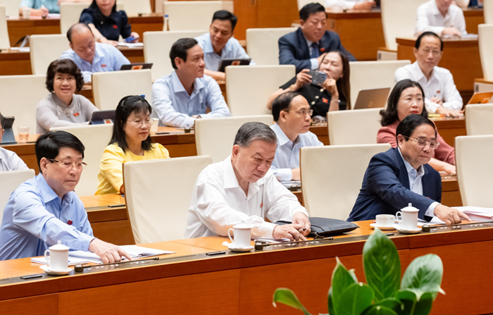 Quốc hội thông qua Nghị quyết sửa đổi, bổ sung một số điều của Hiến pháp