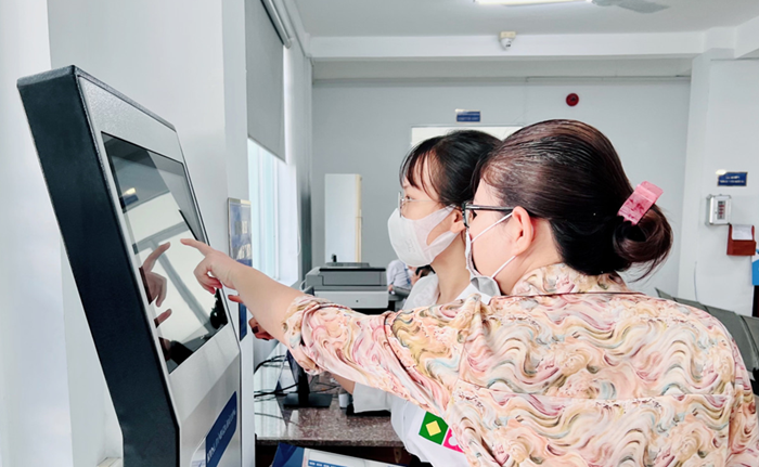 Ưu tiên nguồn lực quốc gia bảo đảm điều kiện thiết yếu cho chuyển đổi số