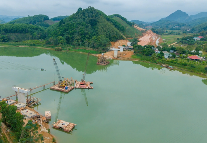 Bảo đảm chất lượng, vệ sinh môi trường trong triển khai các công trình, dự án