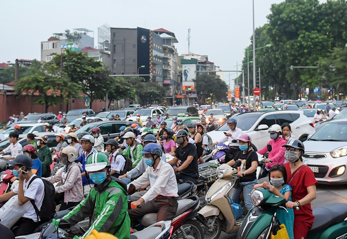 Điều chỉnh quy hoạch: Xử lý triệt để ùn tắc giao thông, nghiên cứu kỹ vấn đề môi trường