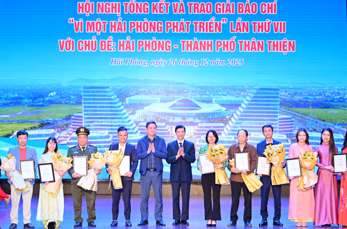 Phóng viên Tạp chí điện tử Thiên nhiên và Môi trường đoạt giải khuyến kích Giải Báo chí “Vì một Hải Phòng phát triển”