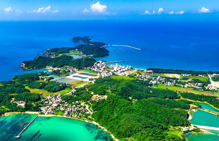 UBND đặc khu quyết định biện pháp quản lý, sử dụng tài nguyên thiên nhiên, bảo vệ môi trường