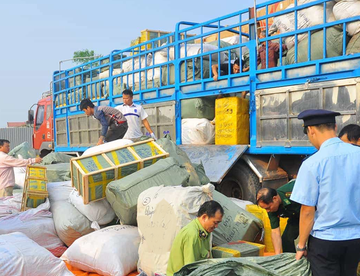 Kiểm soát chặt chẽ hoạt động buôn bán, vận chuyển hàng hóa khu vực biên giới