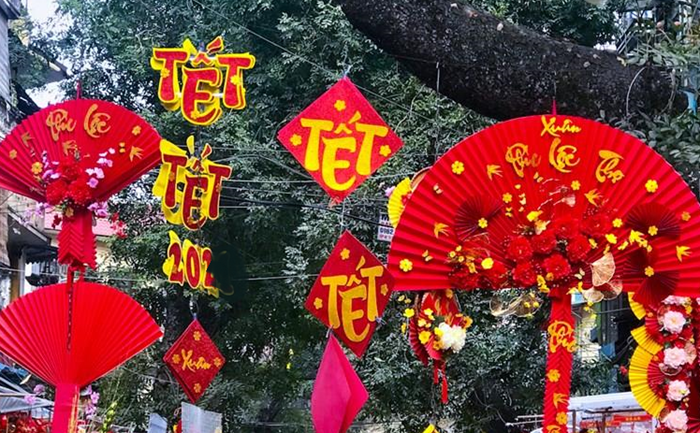 Phát hành bộ tem Tết Bính Ngọ với hình tượng ngựa chín hồng mao