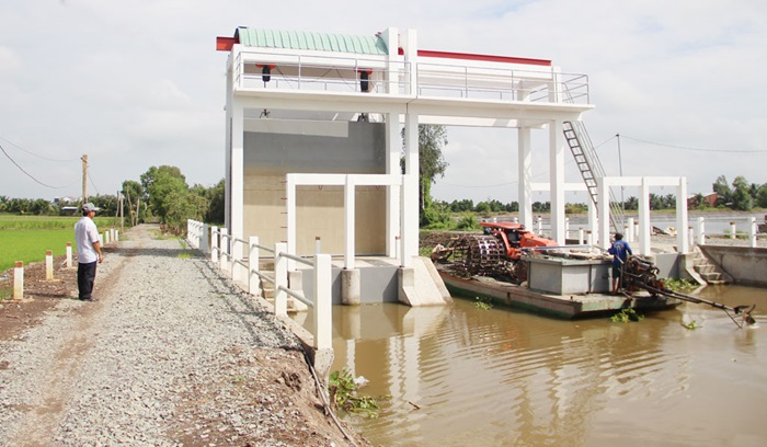 Long An hoàn thiện hạ tầng thủy lợi ứng phó với hạn mặn