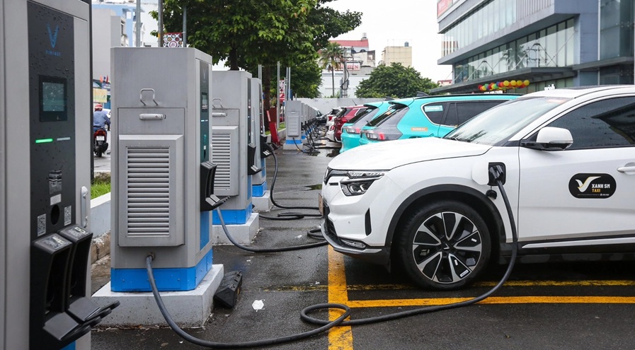 Đồng Nai phát triển trạm sạc xe điện tại khu thương mại, công viên