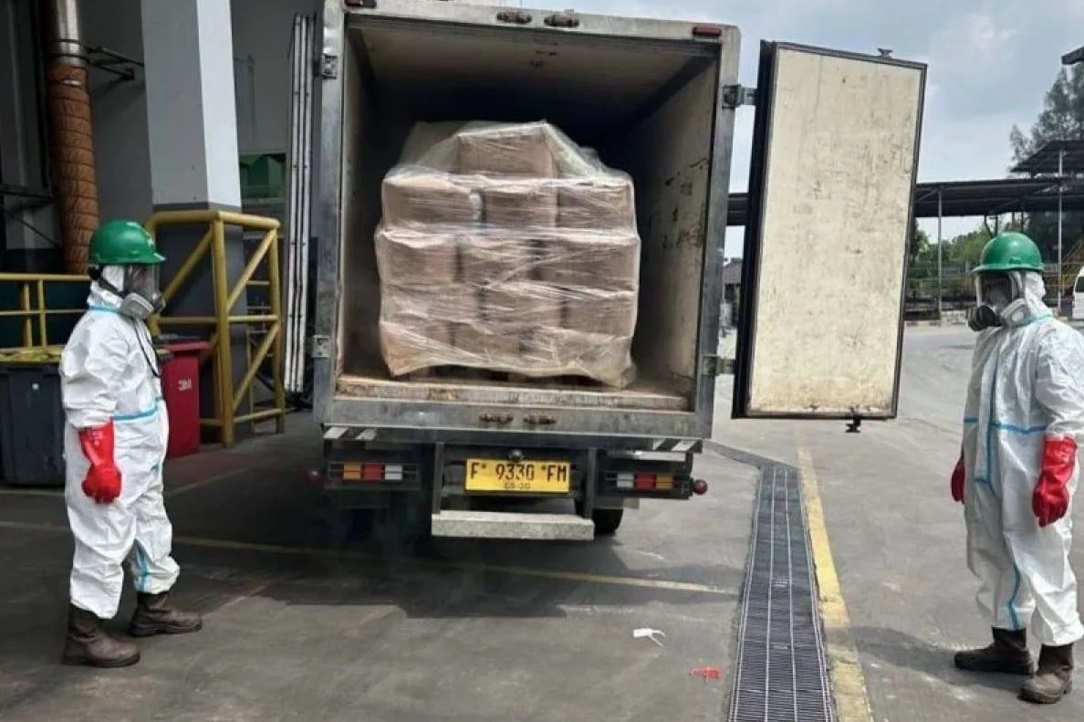 Indonesia tiêu hủy 5,7 tấn tôm nhiễm chất phóng xạ