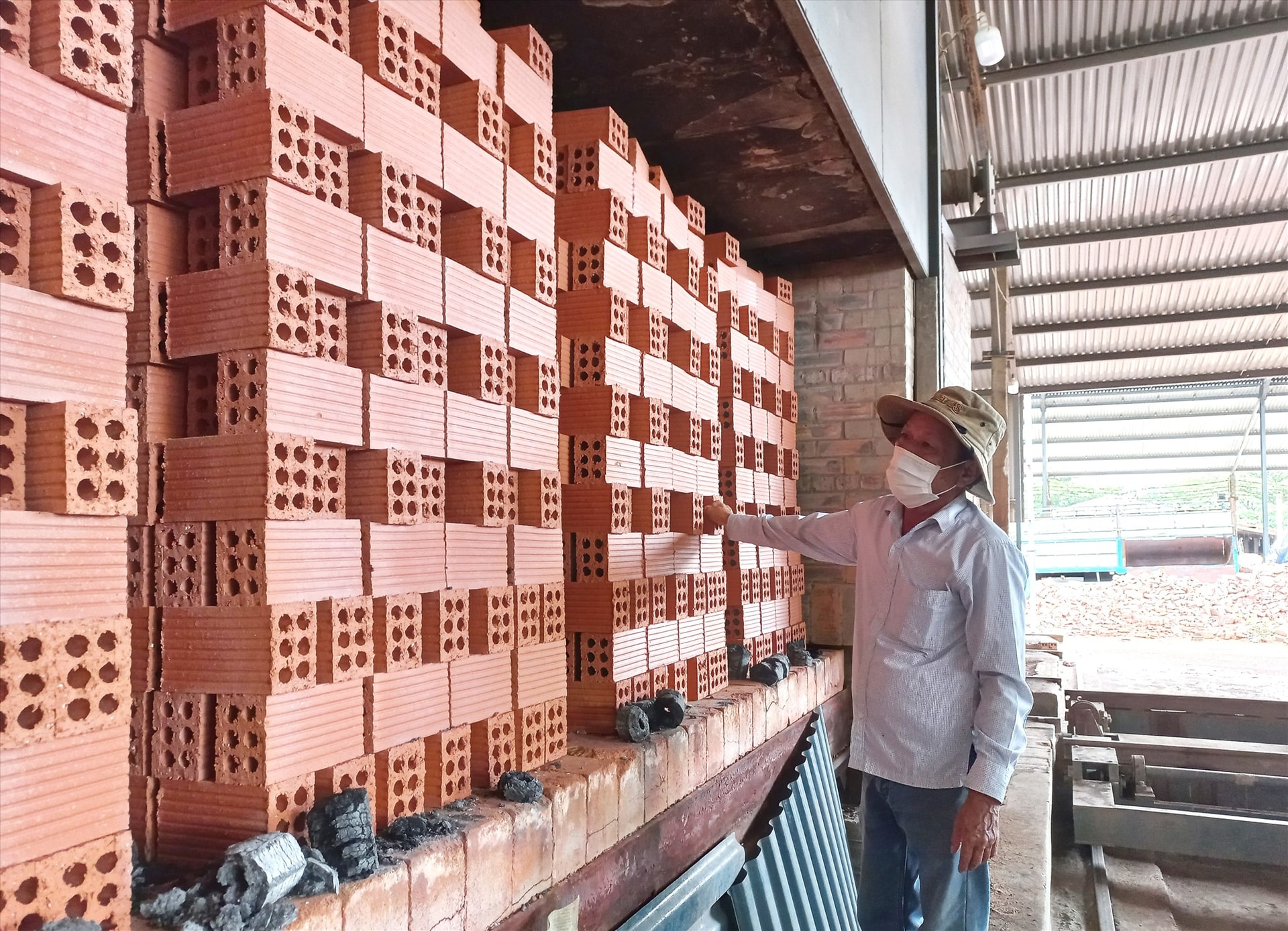 HTX Đại Hiệp đẩy mạnh ứng dụng công nghệ, phát triển gạch tuynel chất lượng cao