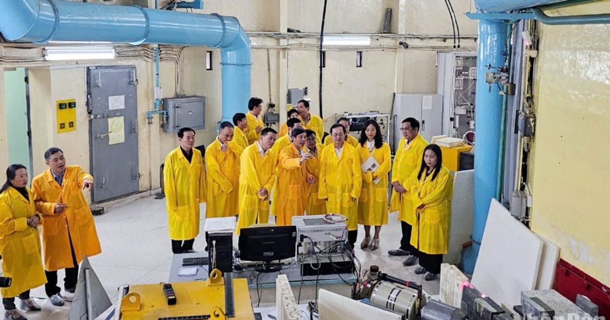 Đẩy mạnh thông tin, tuyên truyền về phát triển, ứng dụng năng lượng nguyên tử