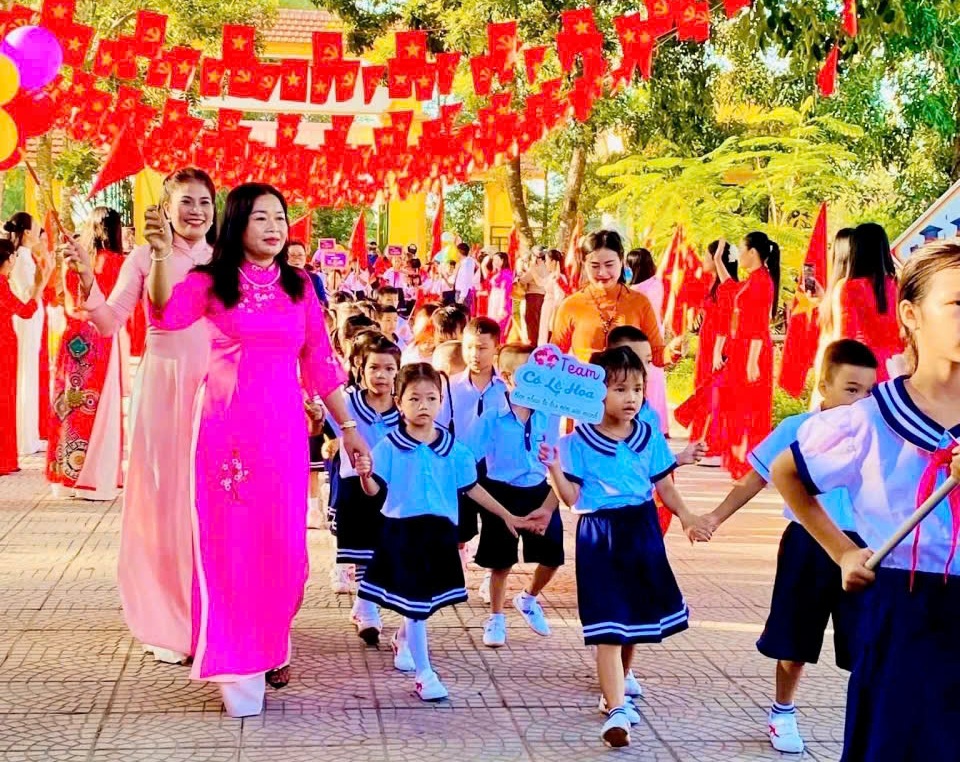 Trường Tiểu học Quảng Phương (Quảng Trị): Từng bước đổi mới công tác quản lý, phương pháp dạy học