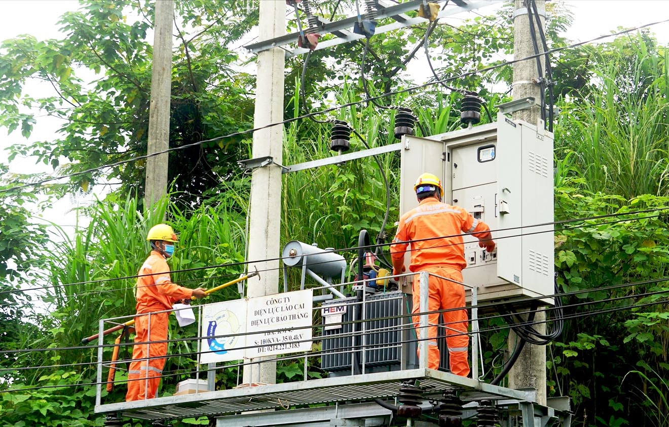 Lào Cai bảo đảm vận hành an toàn lưới điện trong mùa mưa bão