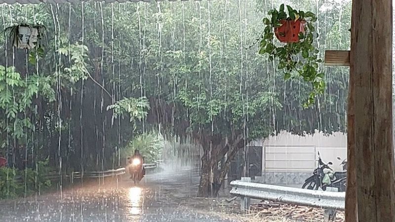 Thời tiết ngày 18/8: Bắc Bộ mưa lớn, Nam Bộ mưa rào và dông