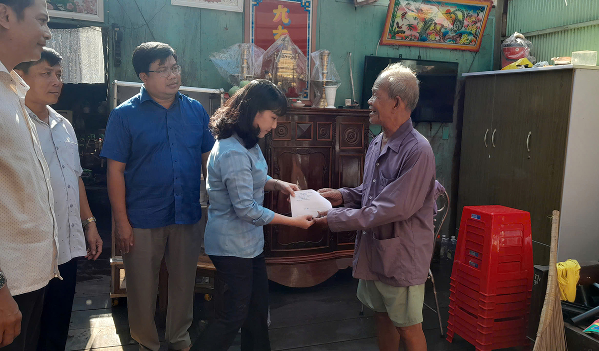 Phú Tân (An Giang): Kịp thời hỗ trợ gần 60 nhà dân bị hư hỏng do mưa dông