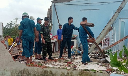 Kiên Giang: Khẩn trương hỗ trợ người dân bị sập nhà do lốc xoáy