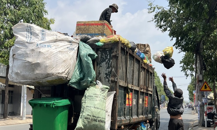 Quảng Bình: Tăng cường kiểm soát nguồn thải đảm bảo vệ sinh môi trường dịp Tết Nguyên đán