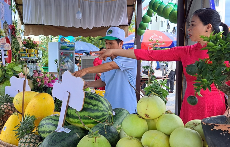 Triển khai đồng bộ giải pháp, thúc đẩy tiêu thụ nông sản