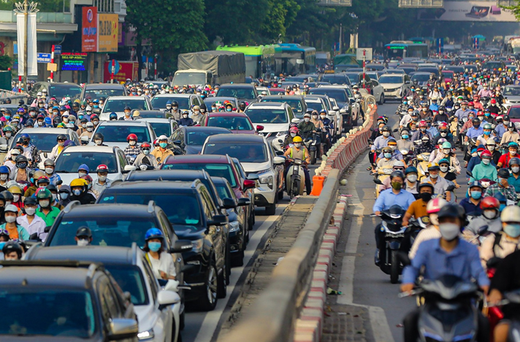 Phương tiện sử dụng năng lượng ‘xanh’ được nhận biết bằng tem kiểm định