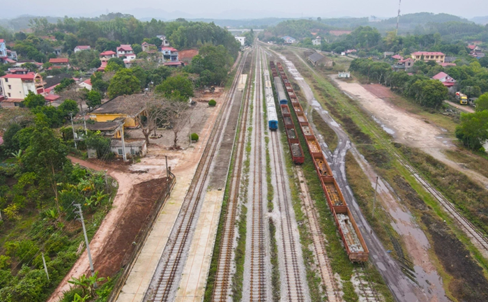 Cuối năm 2026 phải hoàn thành giải phóng mặt bằng phục vụ thi công 2 dự án đường sắt